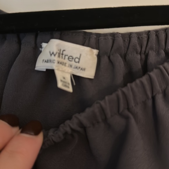 Off the shoulder Wilfred top charcoal grey size medium - Picture 2 of 2